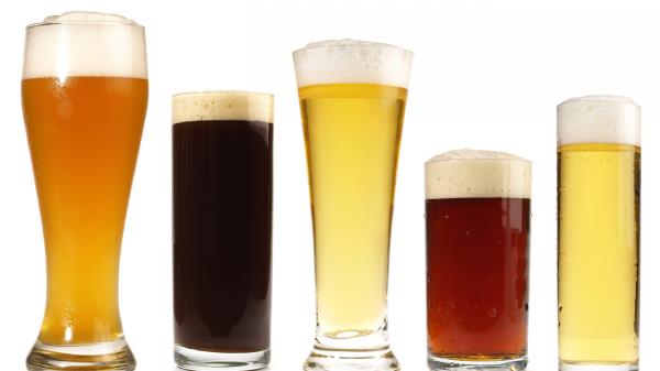 Glasses Beer Brand Transparency White Foam Wallpaper