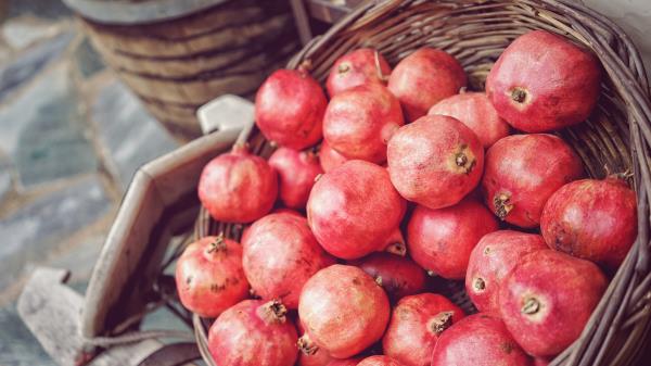 Grenades Fruit Basket Ripe wallpaper
