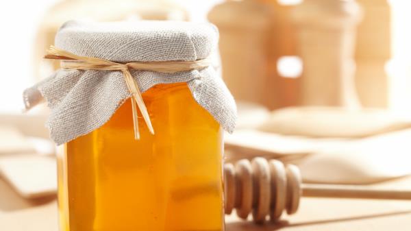Honey Sweet Pot Jar Table Spoon wallpaper