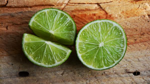 Lime Citrus Cut Fruit wallpaper
