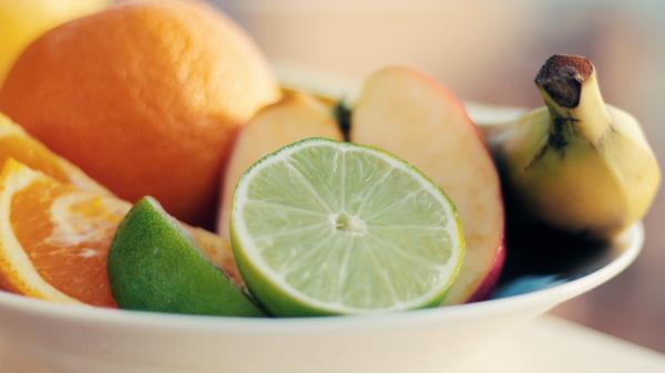 Lime Fruit Slicing wallpaper