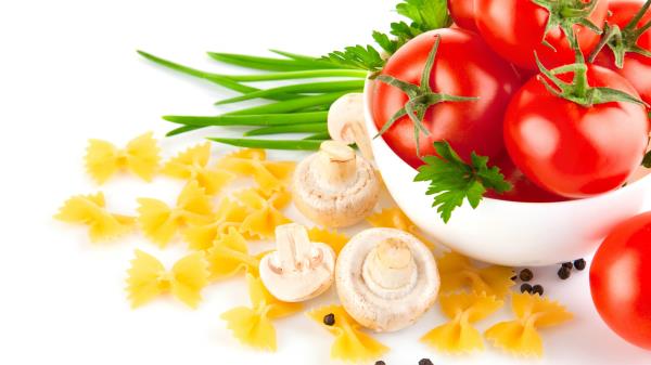 Pasta Mushrooms Tomatoes Greens Onions Food wallpaper