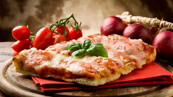 Pizza Tomato Onion Tasty wallpaper