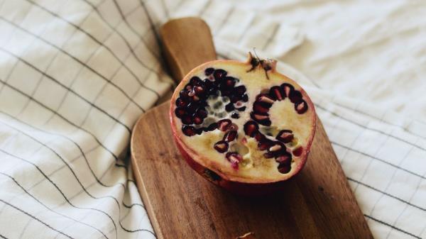 Pomegranate Fruit Cloth wallpaper
