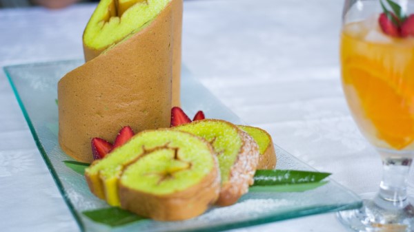 Roll Dessert Berries Sweet Wallpaper