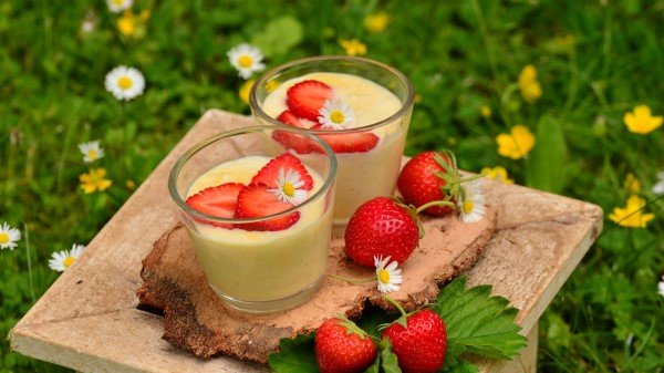 Strawberries Yogurt Berries Flowers Wallpaper