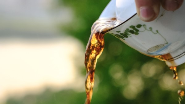 Tea Mug Pour wallpaper