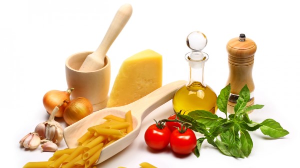 Tomatoes Pasta Onions Garlic Oil wallpaper