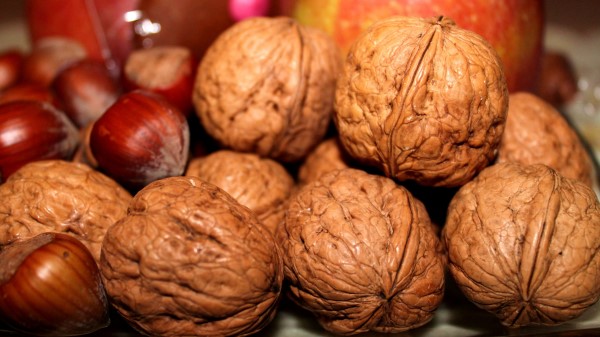 Walnuts Hazelnuts Apples wallpaper