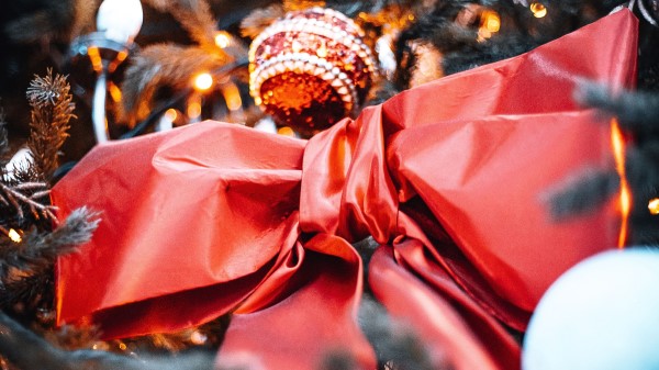 Bow Decoration Tree Wallpaper