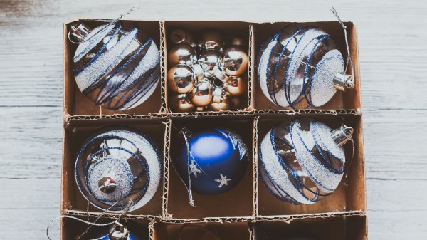 Box Balls Decoration Wallpaper