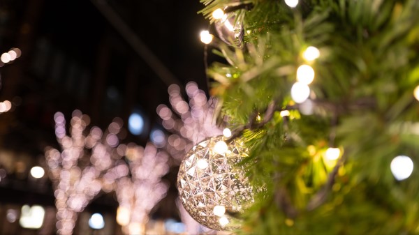 Christmas Tree Garland Decoration Wallpaper