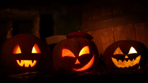 Halloween Holiday Night Pumpkin Thre wallpaper