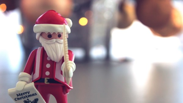 Santa Claus Christmas Toy Blur Glare Wallpaper