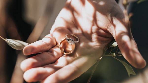 Rings Hand Couple Love wallpaper