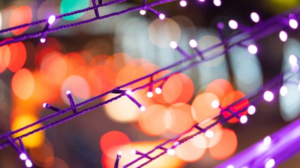 Garland Glare Bokeh wallpaper