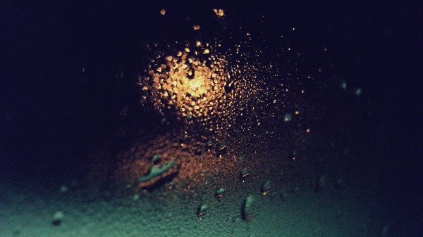 Glass Drops Light Nigh Wallpaper