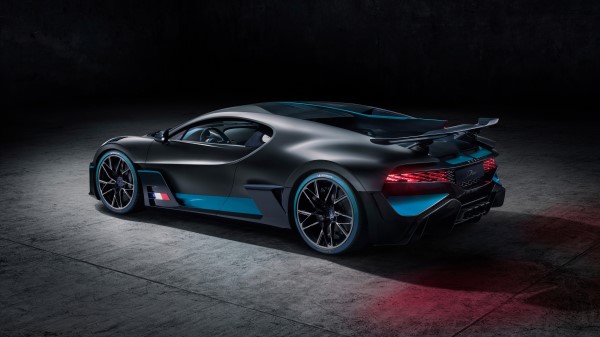 2018 Bugatti Divo Rear Side View 3s Wallpaper