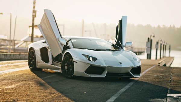 4k White Lamborghini Aventador Uv Wallpaper