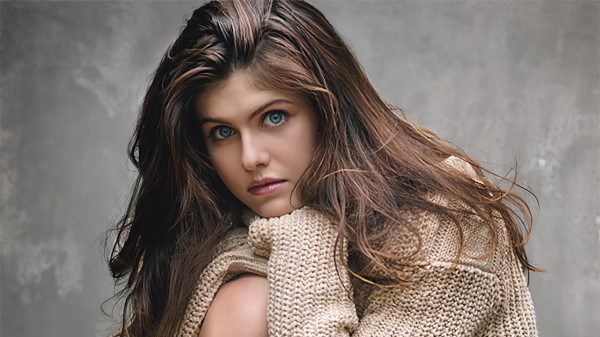Alexandra Daddario New 2019 Oa Wallpaper