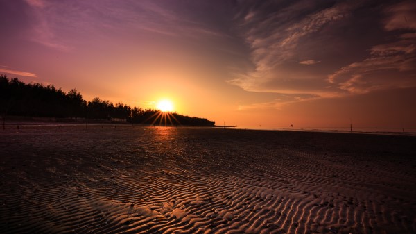 Beach Sand Sunset Evening W9 Wallpaper