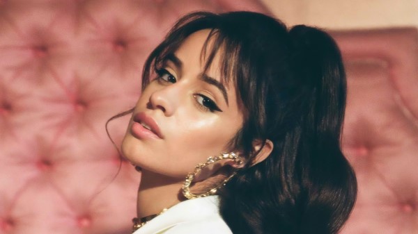 Camila Cabello Looking Towards 4k 6g Wallpaper