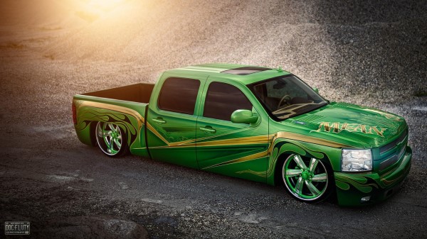 Chevrolet Silverado Lowri Wallpaper