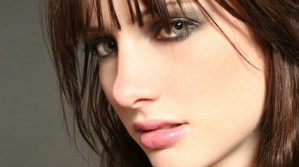 Susan Coffey 8k wallpaper