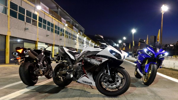 Yamaha R1 Bikes Pic Wallpaper