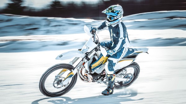 Motorcyclist Speed Snow wallpaper