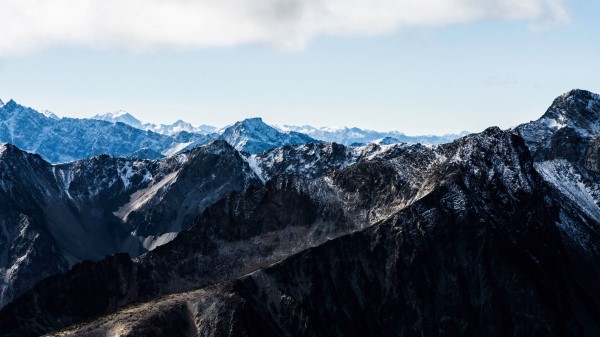 Askom Mountain Canada Peak Snow Capped Wallpaper