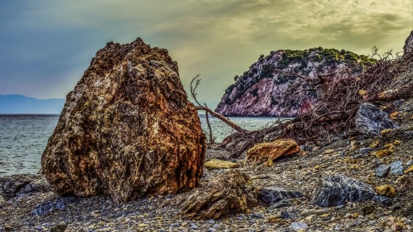Beach Pebble Rock Hdr Wallpaper