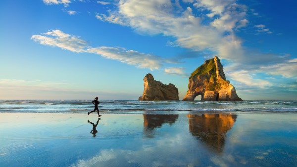 Beach Sunset Jog Wallpaper