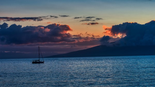 Boat Sea Horizon Wallpaper