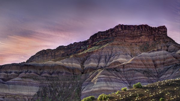 Canyon Peak Rock Wallpaper