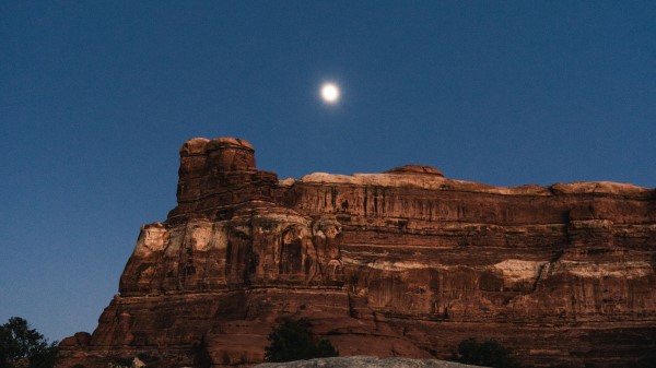 Canyon Rocks Night Wallpaper