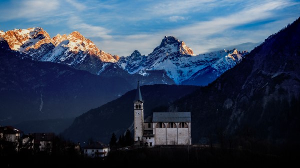 Castle Building Tower Wallpaper