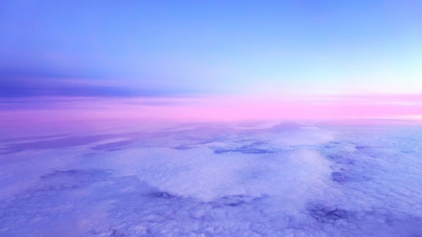 Clouds Porous Horizon Wallpaper