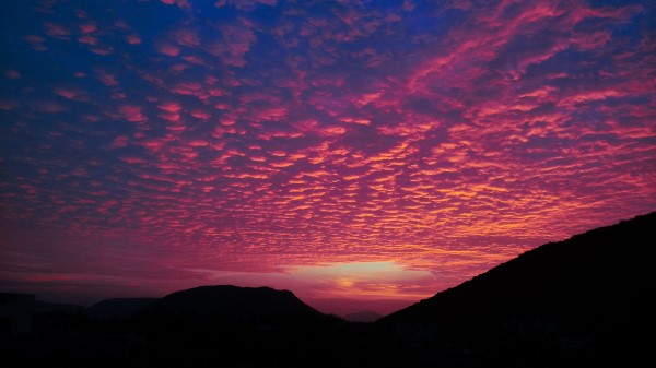 Clouds Sunset Hills Wallpaper