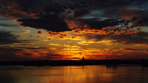 Dawn Clouds Ocean Wallpaper