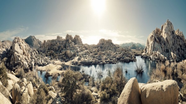Desert Rock Formations Lake National Park California Us Wallpaper