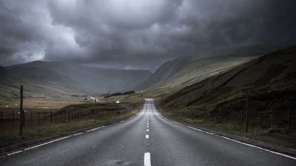 Distance Road Marking Wallpaper