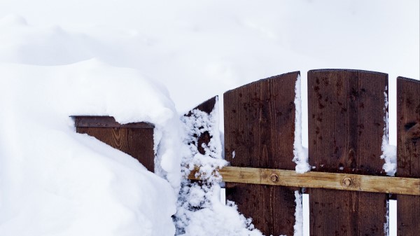 Gate Snow Winter Wallpaper