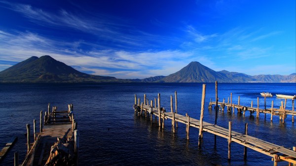 Guatemala Island Mountain Beach Wallpaper