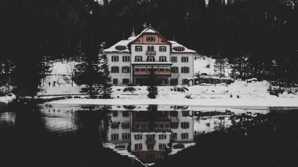 House Lake Mountains Wallpaper