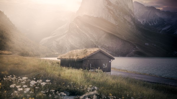 House Mountains Grass Wallpaper