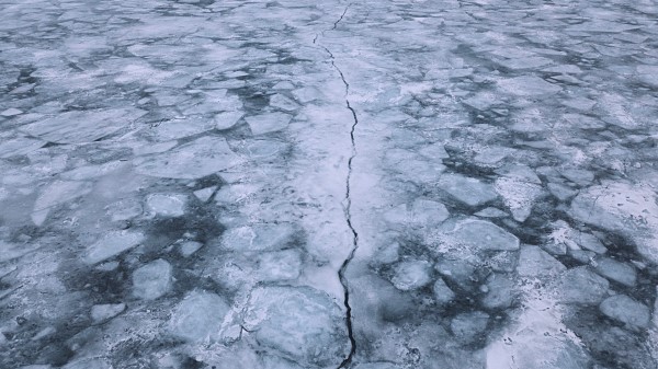Ice Cracks Ice Floes Wallpaper