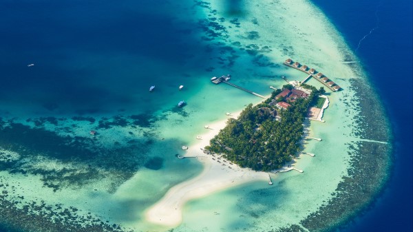Island Ocean Bungalow Wallpaper