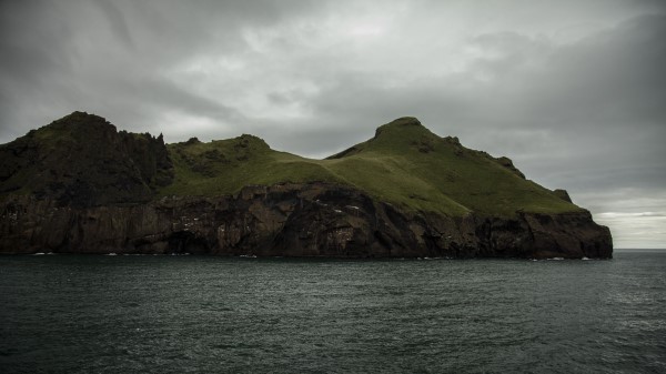 Island Rocks Sea Wallpaper