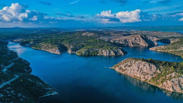 Lake Aerial View Islands Wallpaper